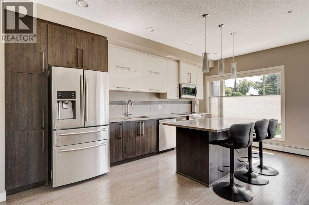 Single Family House for Sale in    Avenue SW Parkhill Calgary 