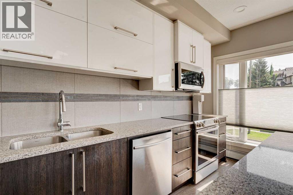Single Family House for Sale in    Avenue SW Parkhill Calgary 