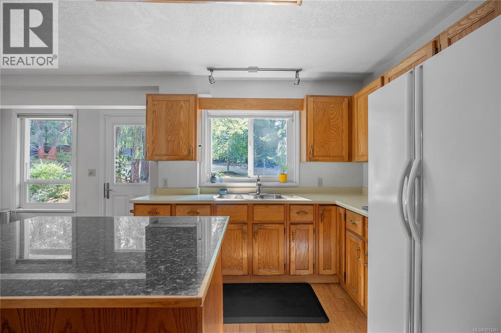 1312 McKenzie Dr, Duncan