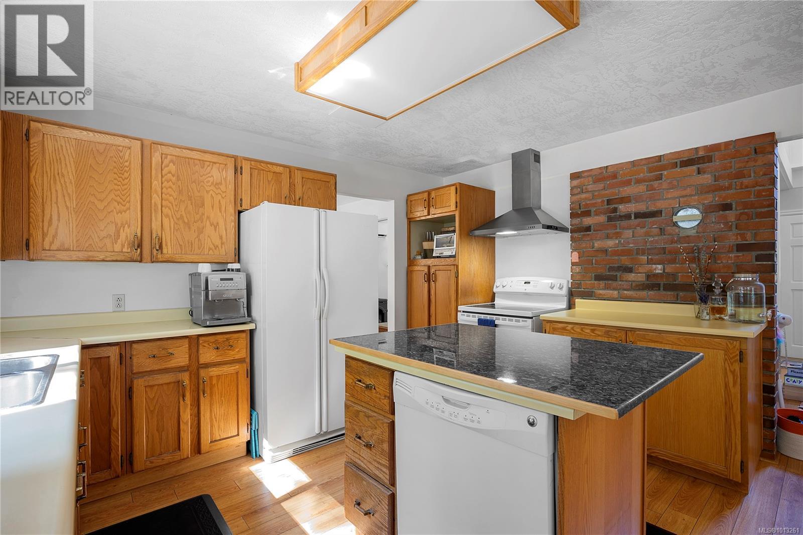 1312 McKenzie Dr, Duncan