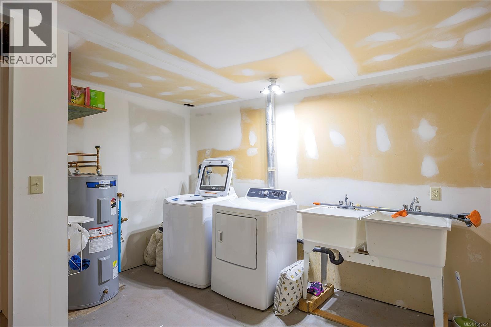 1312 McKenzie Dr, Duncan