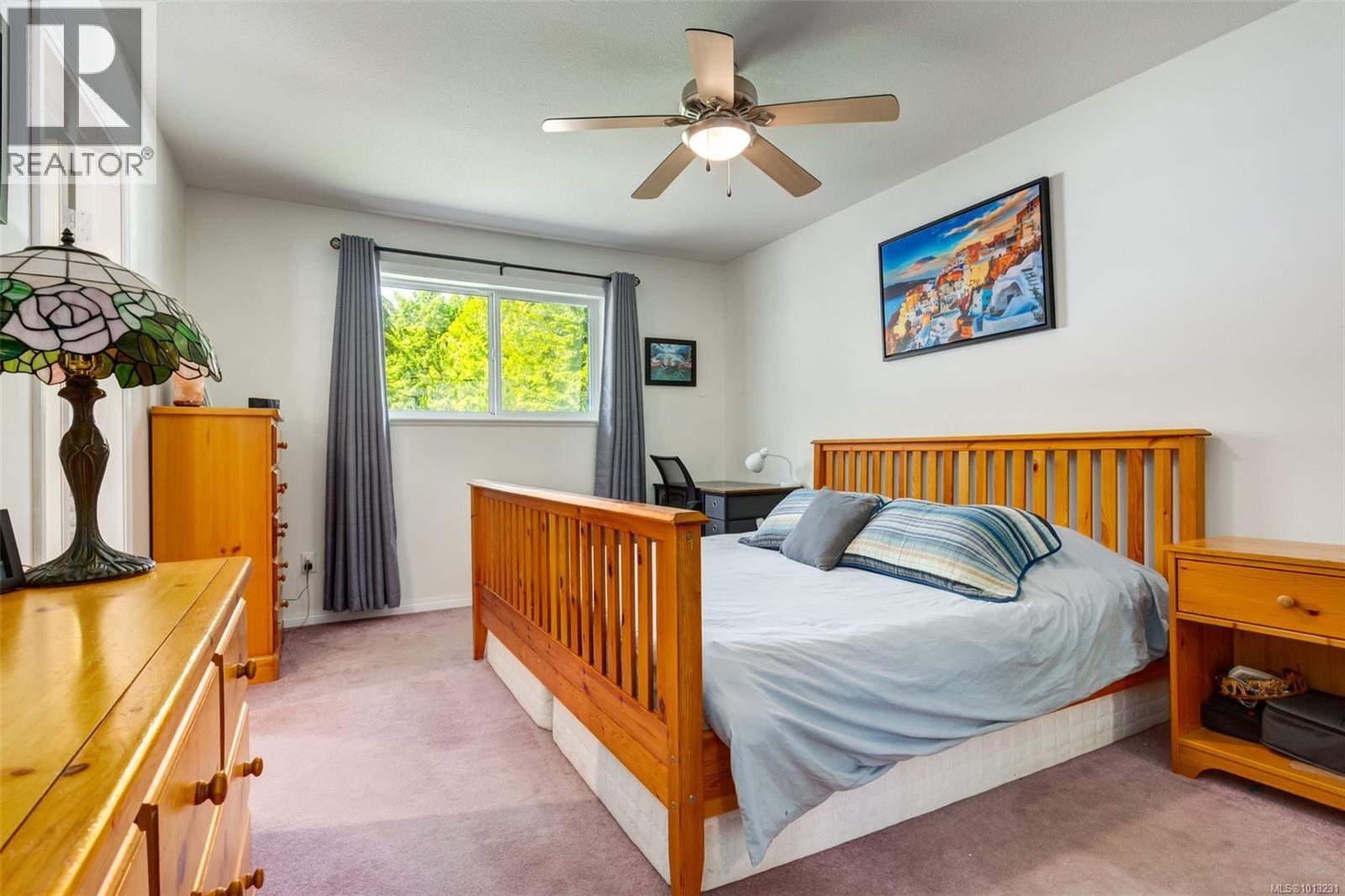 1356 Meadowood Way, Qualicum Beach
