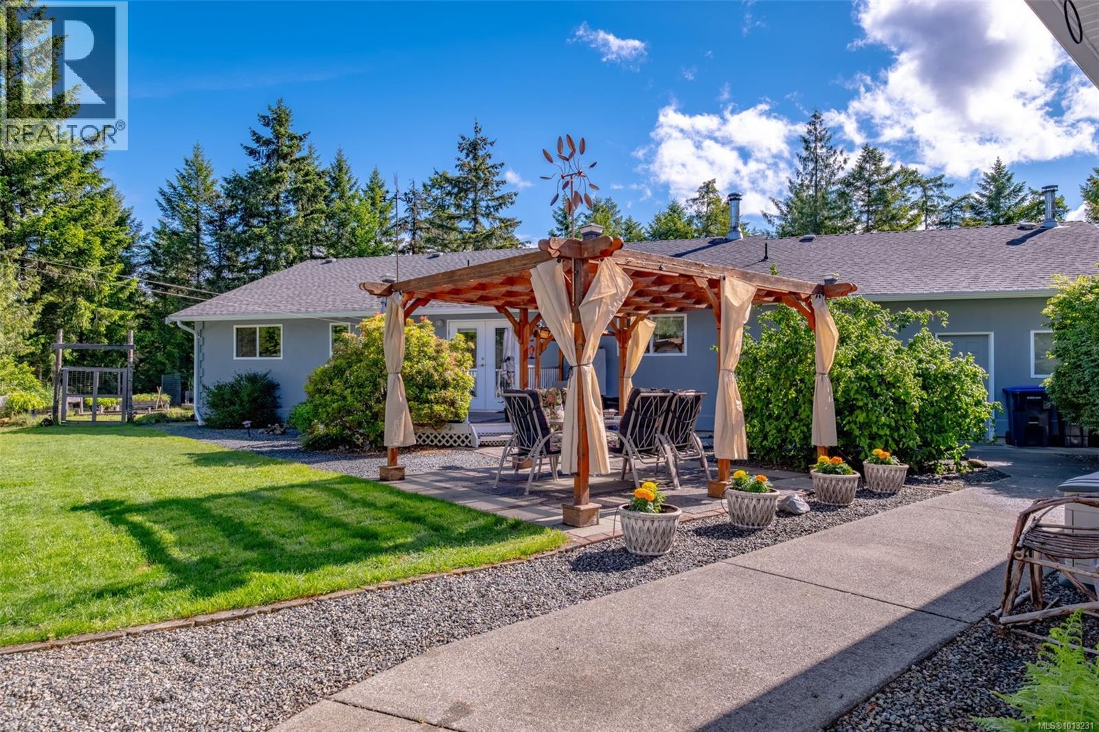 1356 Meadowood Way, Qualicum Beach