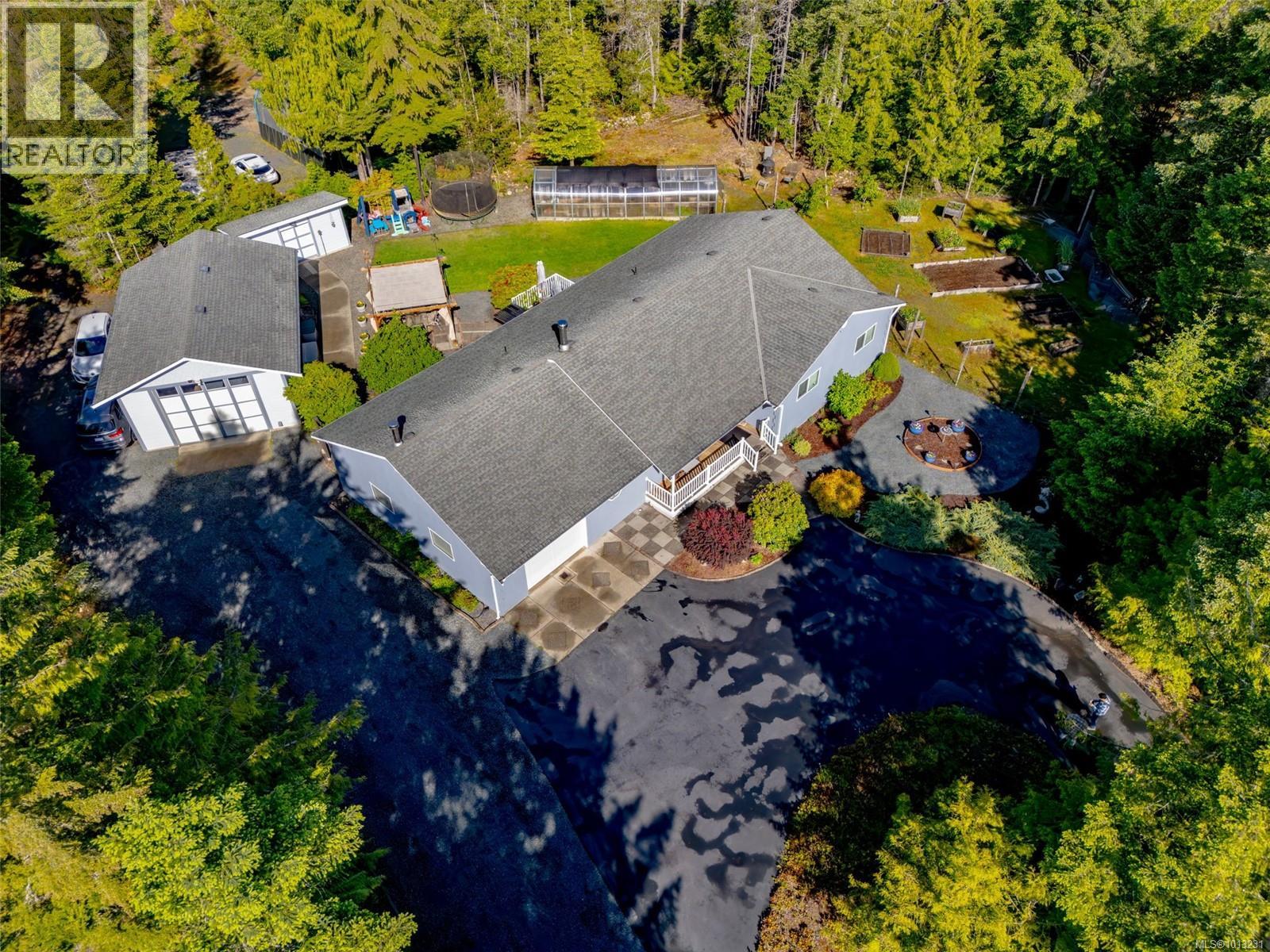 1356 Meadowood Way, Qualicum Beach