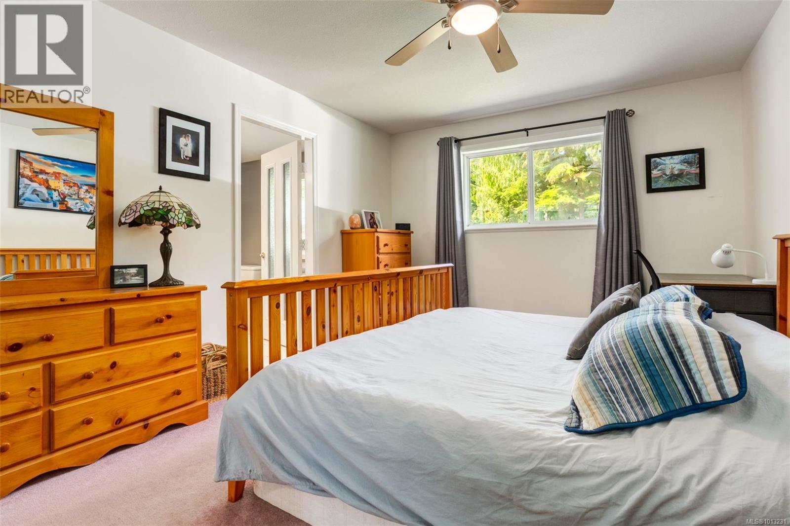 1356 Meadowood Way, Qualicum Beach