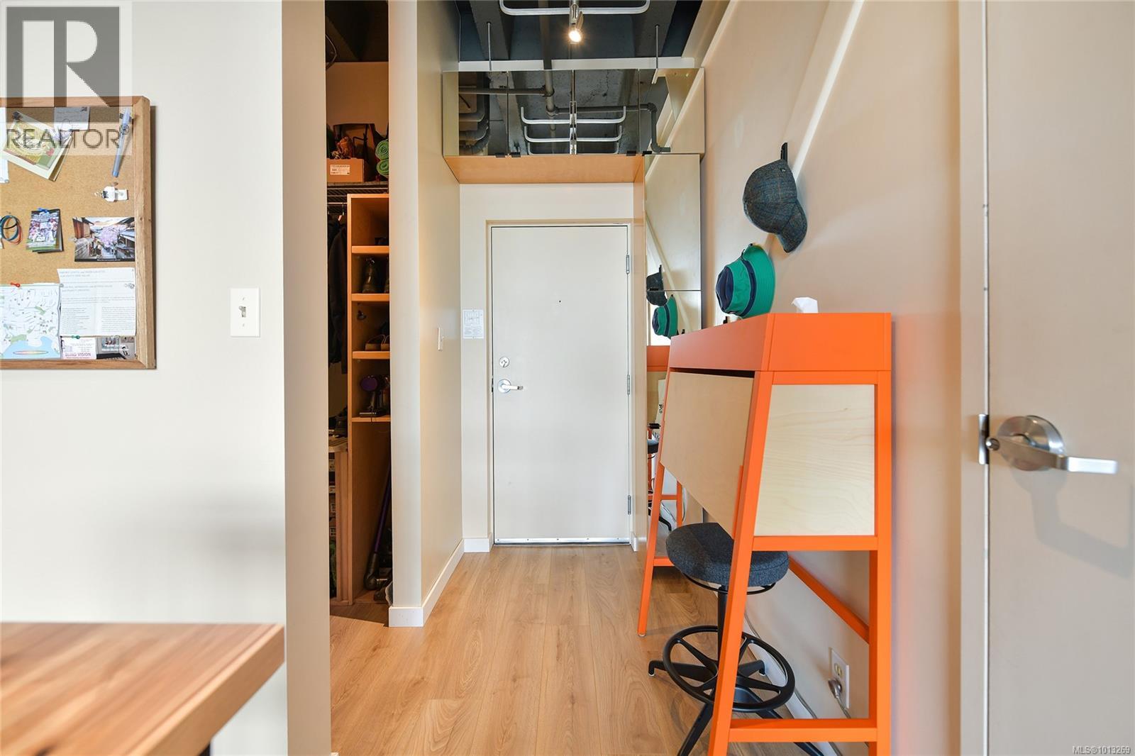 513 1061 Fort Street, Victoria