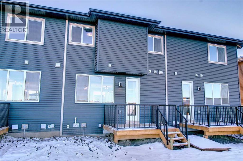 310 Sundown Road, Cochrane