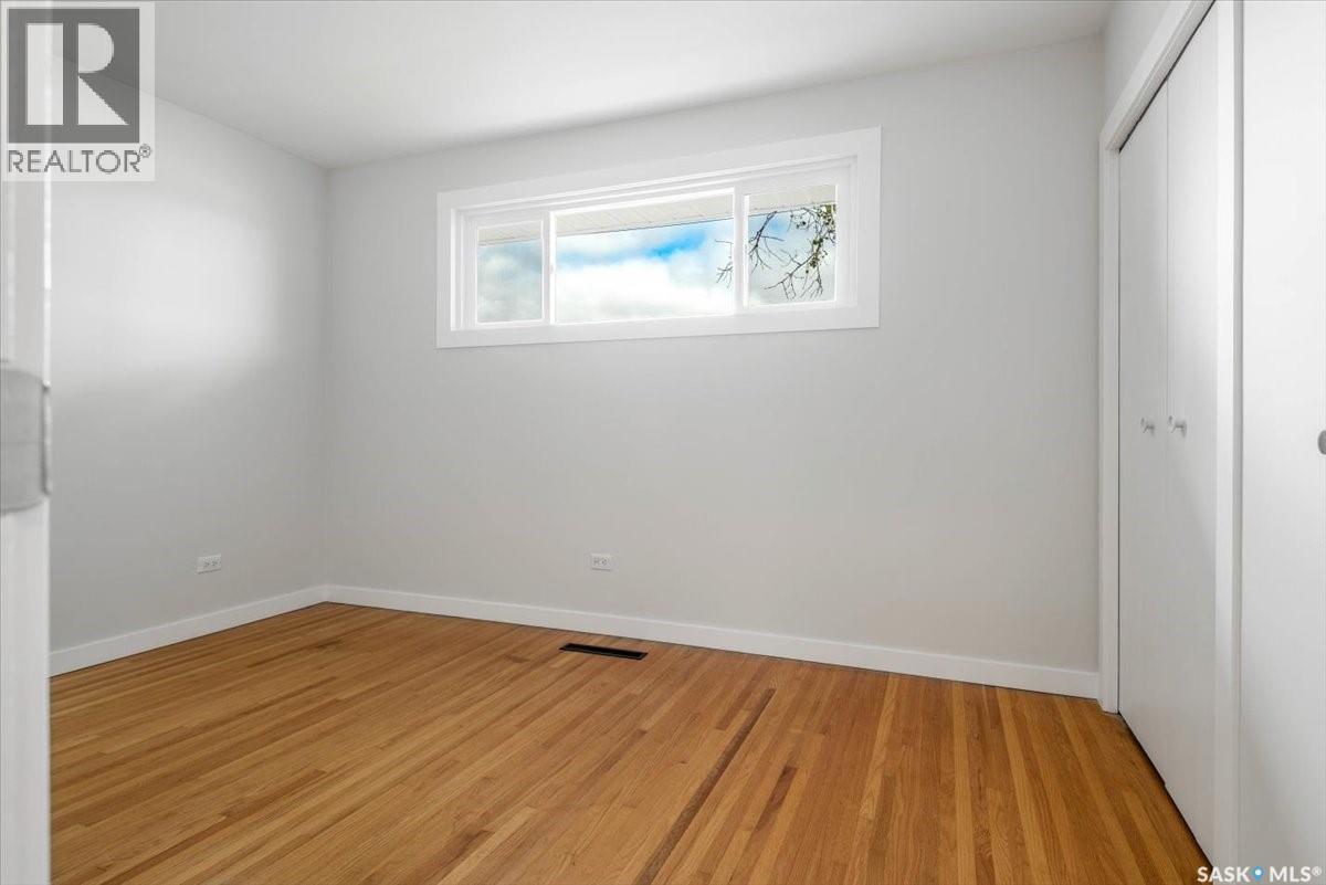 Single Family House Bungalow for Sale in  Mckinley AVENUE Regina 