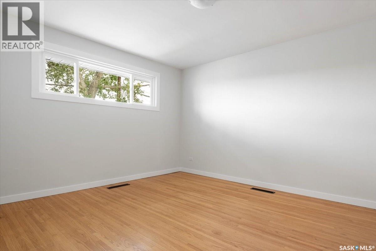 Single Family House Bungalow for Sale in  Mckinley AVENUE Regina 