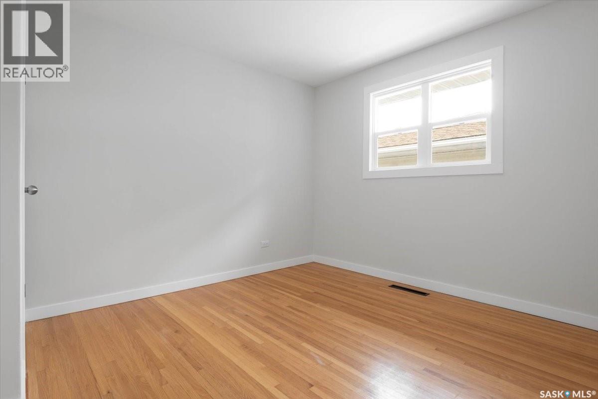 Single Family House Bungalow for Sale in  Mckinley AVENUE Regina 