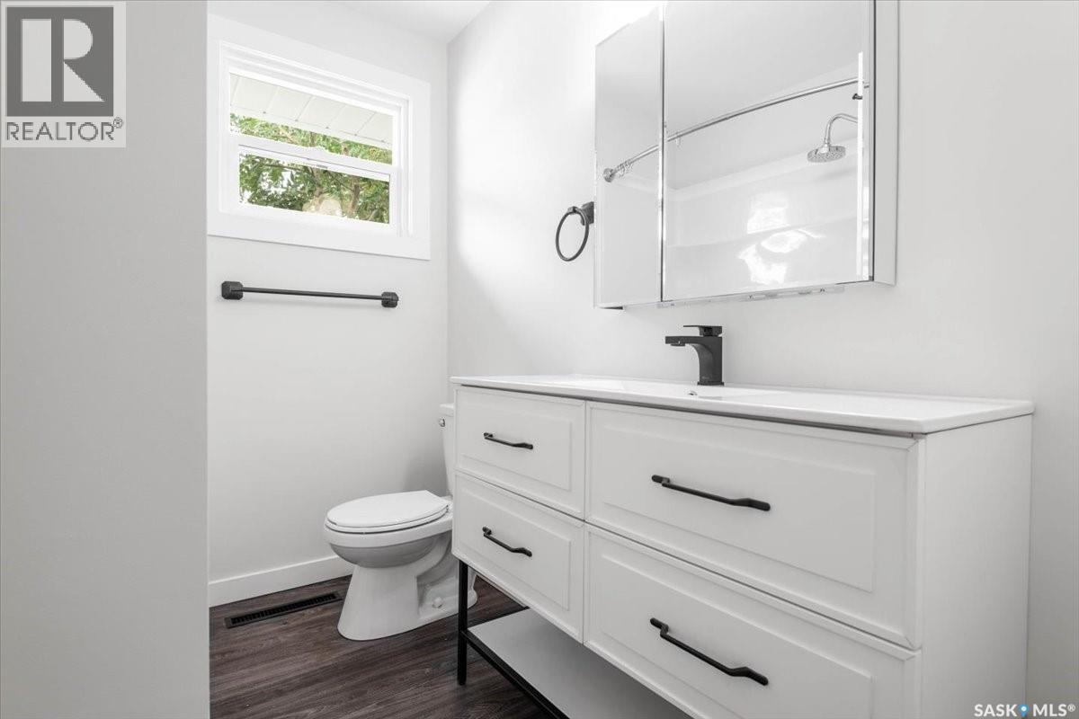 Single Family House Bungalow for Sale in  Mckinley AVENUE Regina 