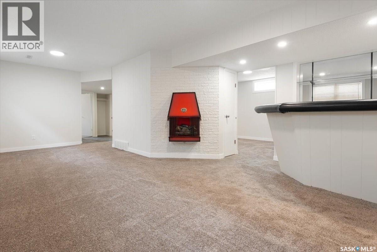 Single Family House Bungalow for Sale in  Mckinley AVENUE Regina 