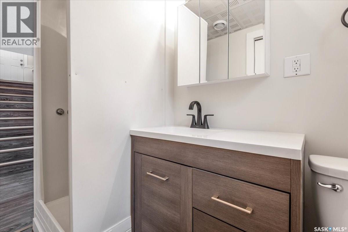 Single Family House Bungalow for Sale in  Mckinley AVENUE Regina 