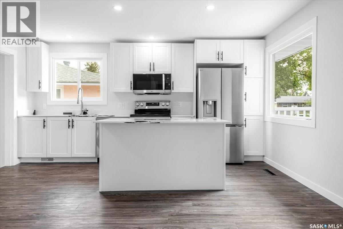 Single Family House Bungalow for Sale in  Mckinley AVENUE Regina 