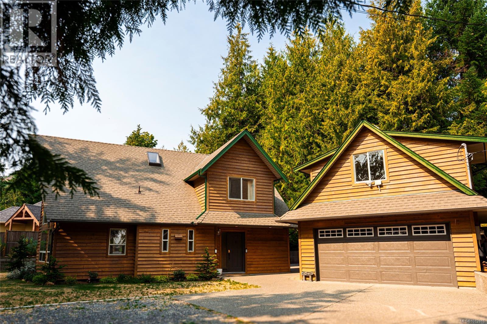 1751 Martini Way, Qualicum Beach