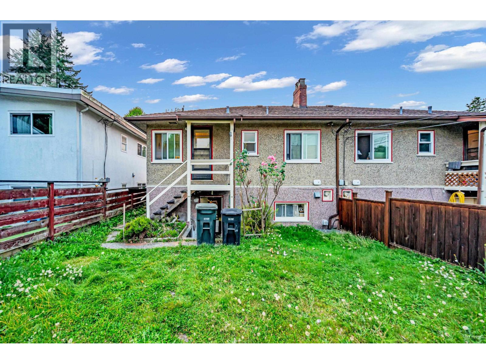 5514 SMITH AVENUE, Burnaby