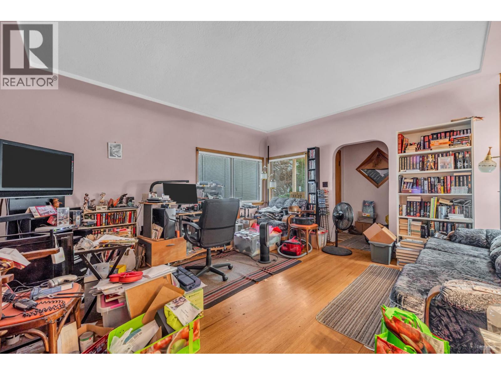 5514 SMITH AVENUE, Burnaby