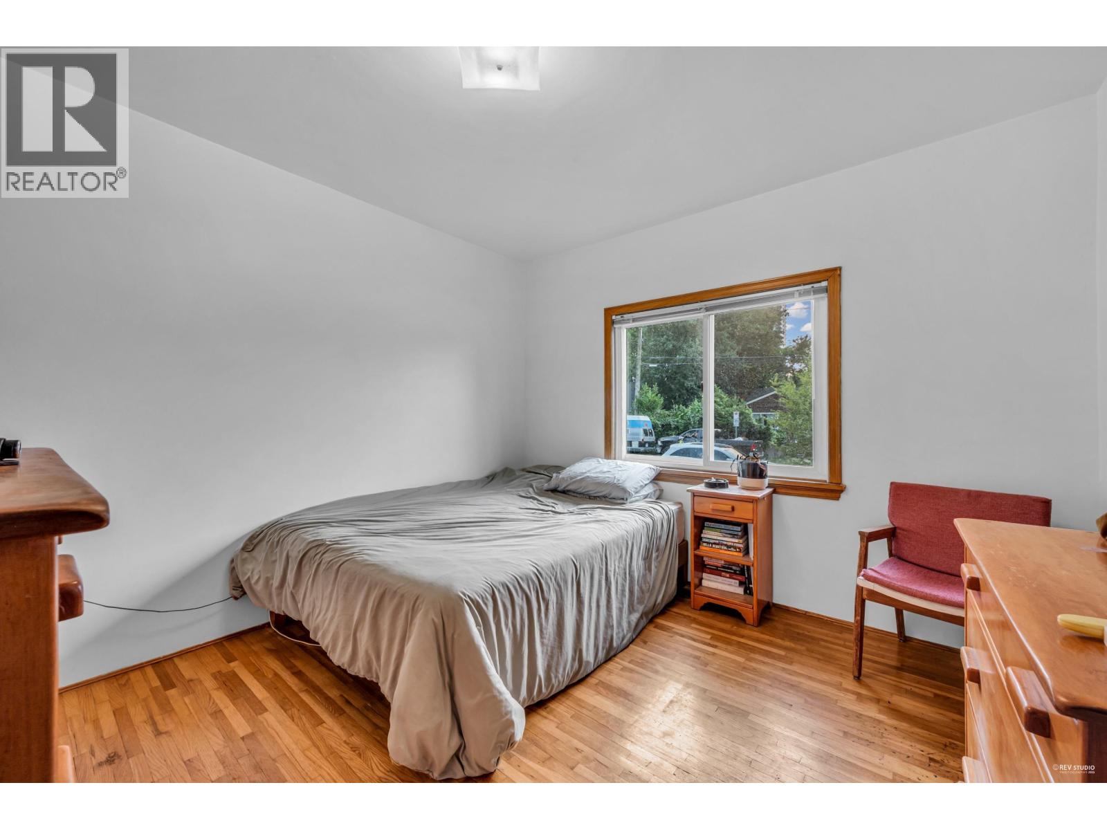 5514 SMITH AVENUE, Burnaby