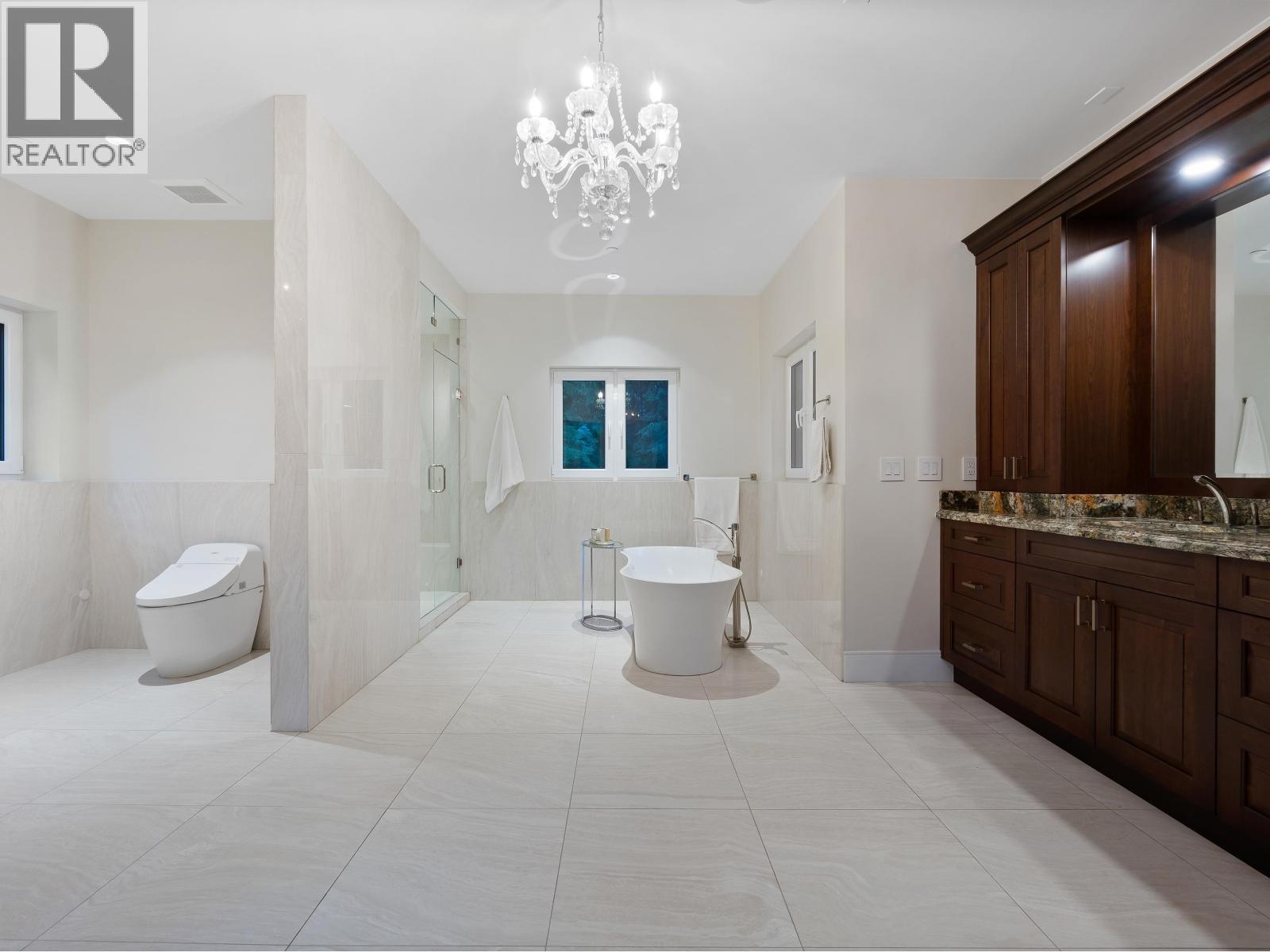 1760 29TH STREET, West Vancouver