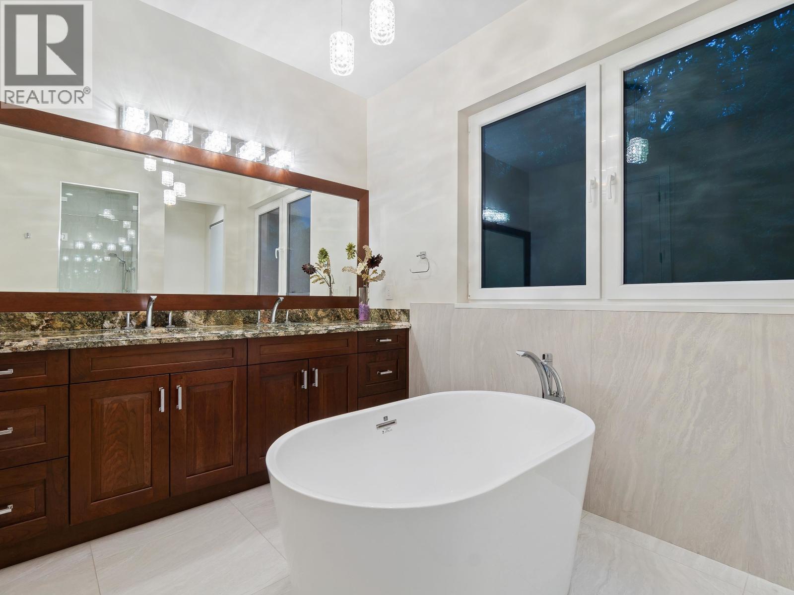 1760 29TH STREET, West Vancouver