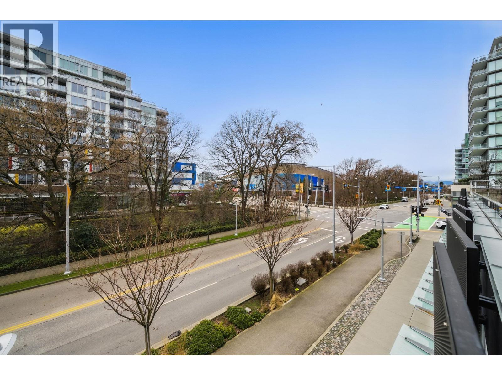 Retail in Richmond - Image 34
