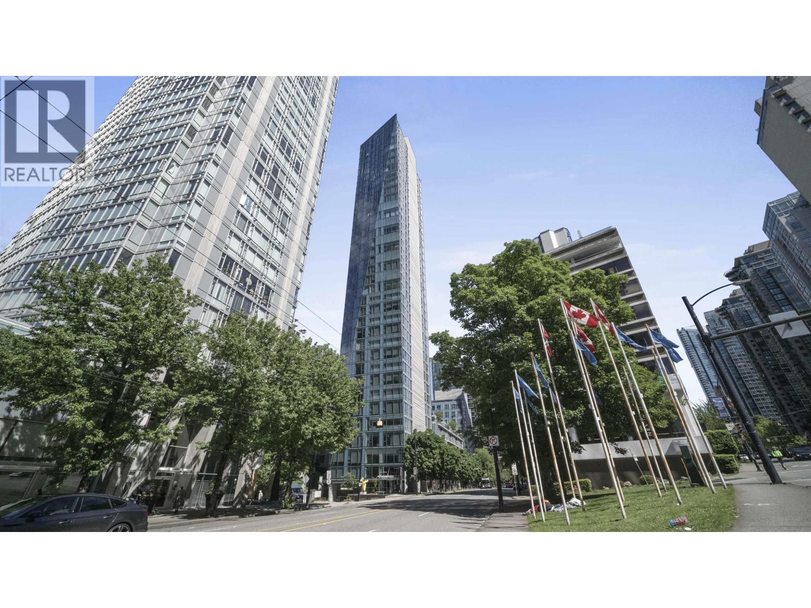 206 1477 W PENDER STREET, Vancouver