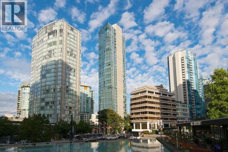 206 1477 W PENDER STREET, Vancouver