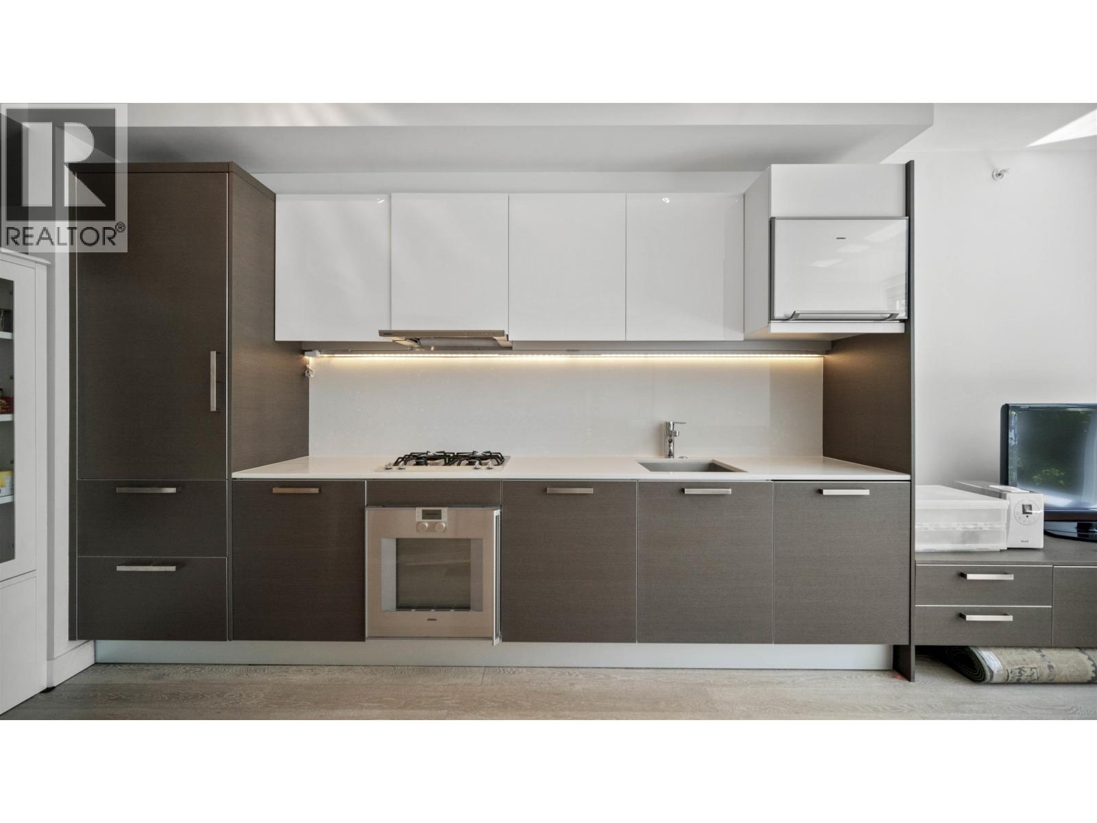 206 1477 W PENDER STREET, Vancouver