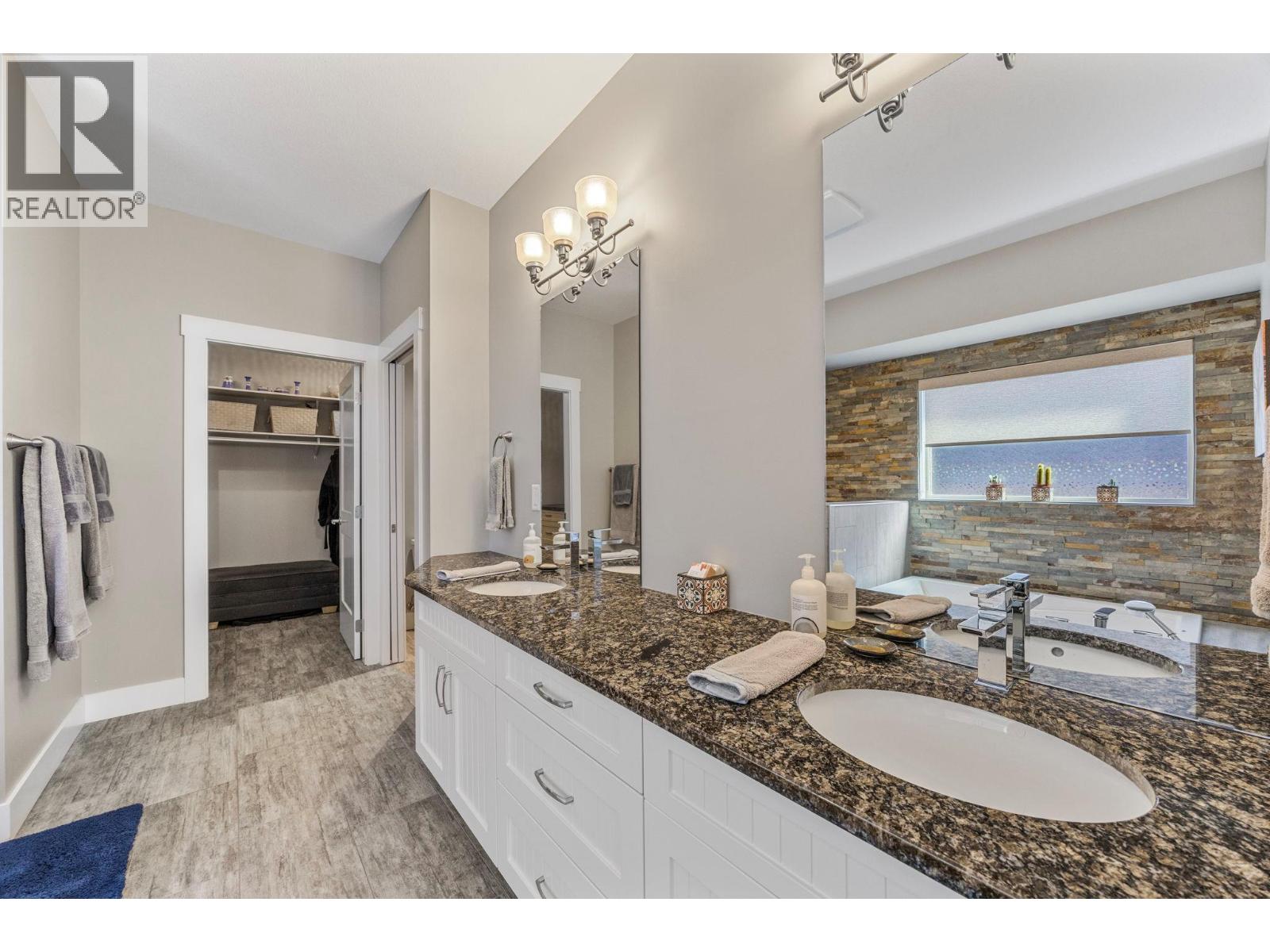  13053 Shoreline Drive, Lake Country