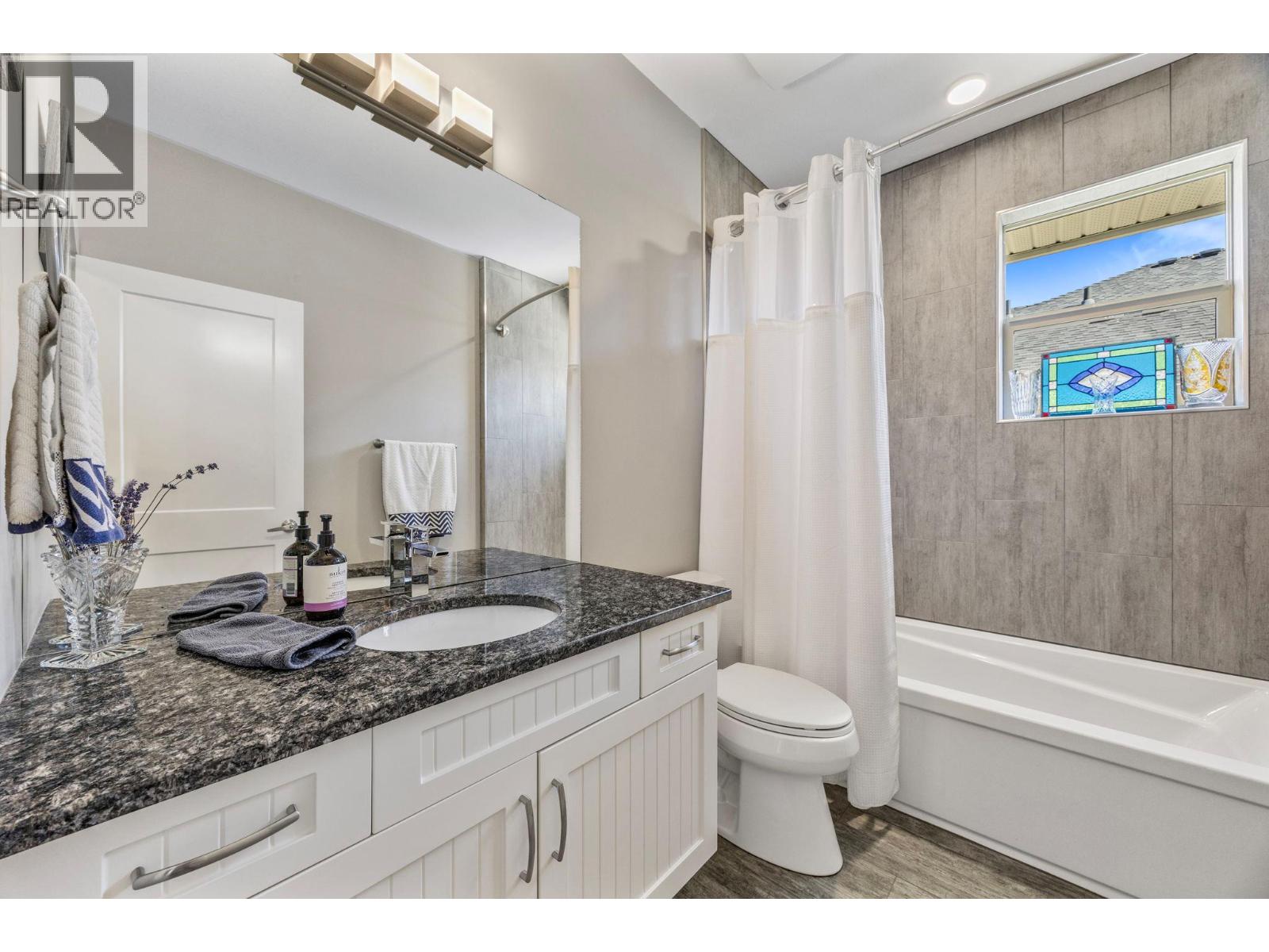  13053 Shoreline Drive, Lake Country