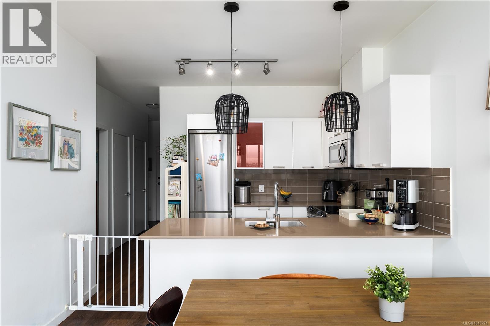 508 517 Fisgard Street, Victoria