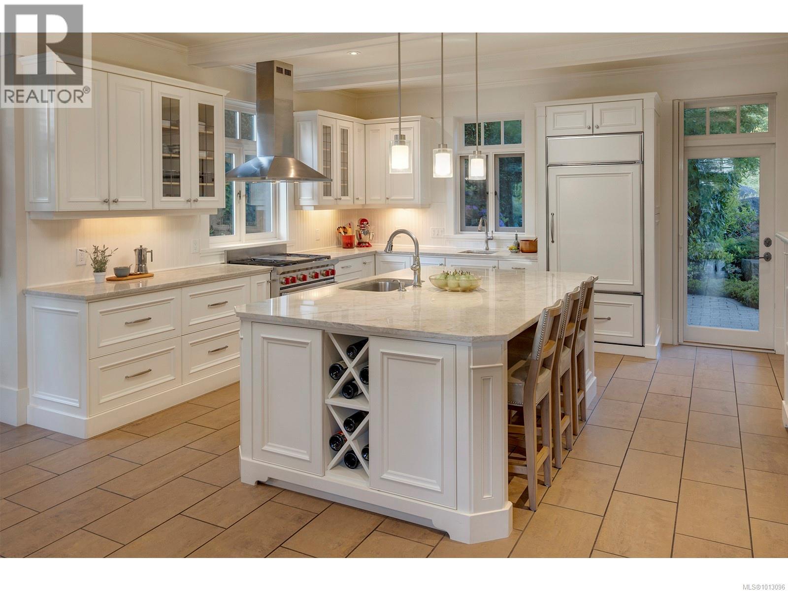  2766 Sea View Road, Saanich
