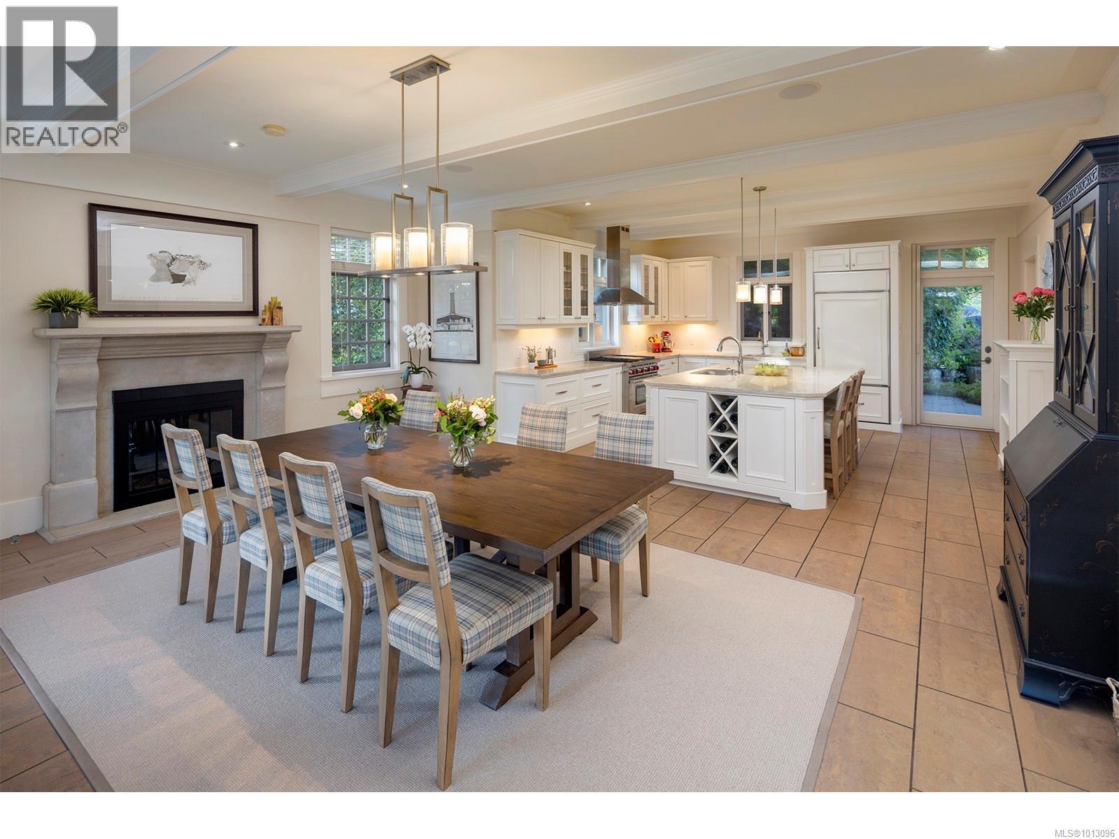  2766 Sea View Road, Saanich