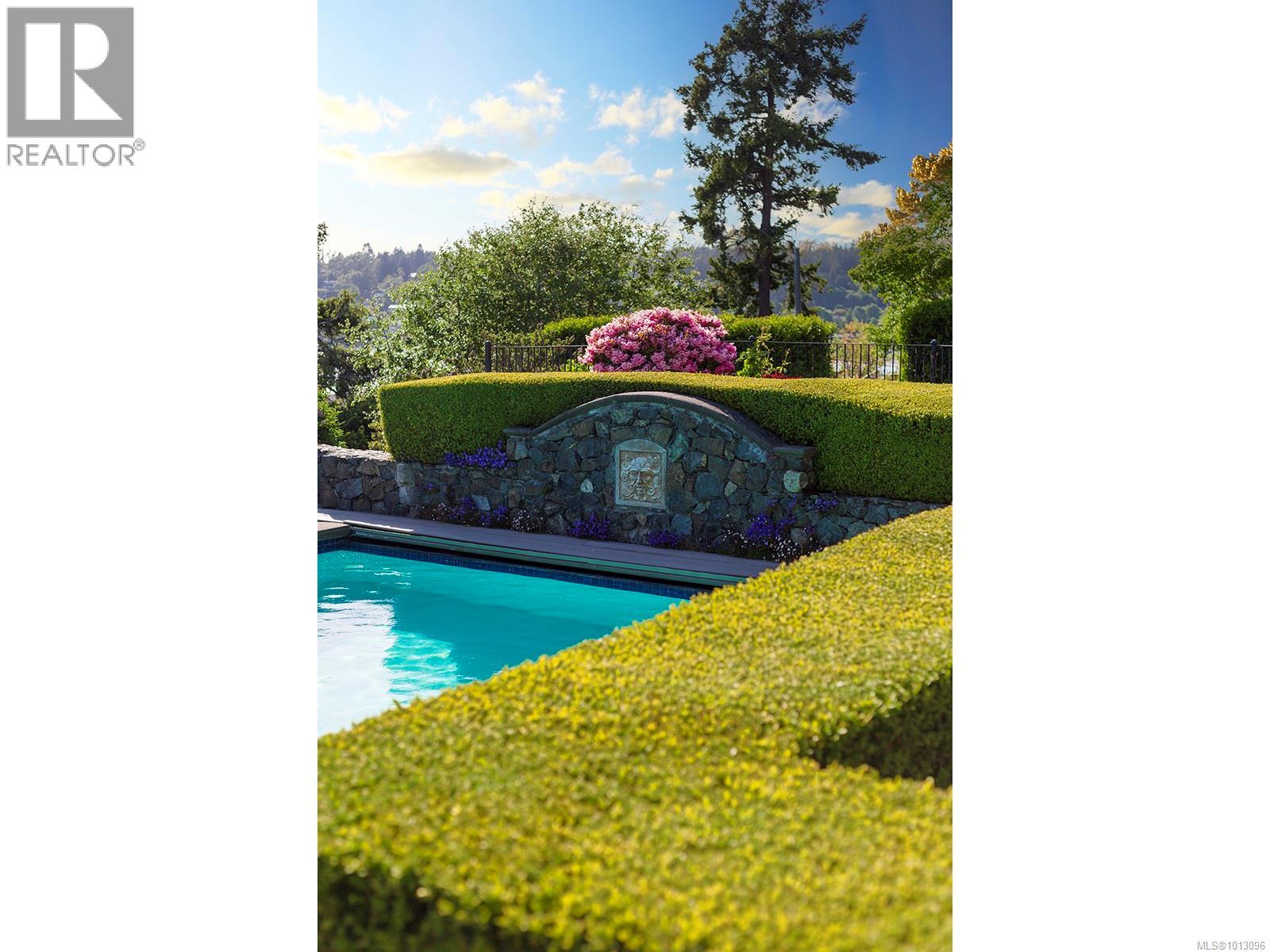  2766 Sea View Road, Saanich