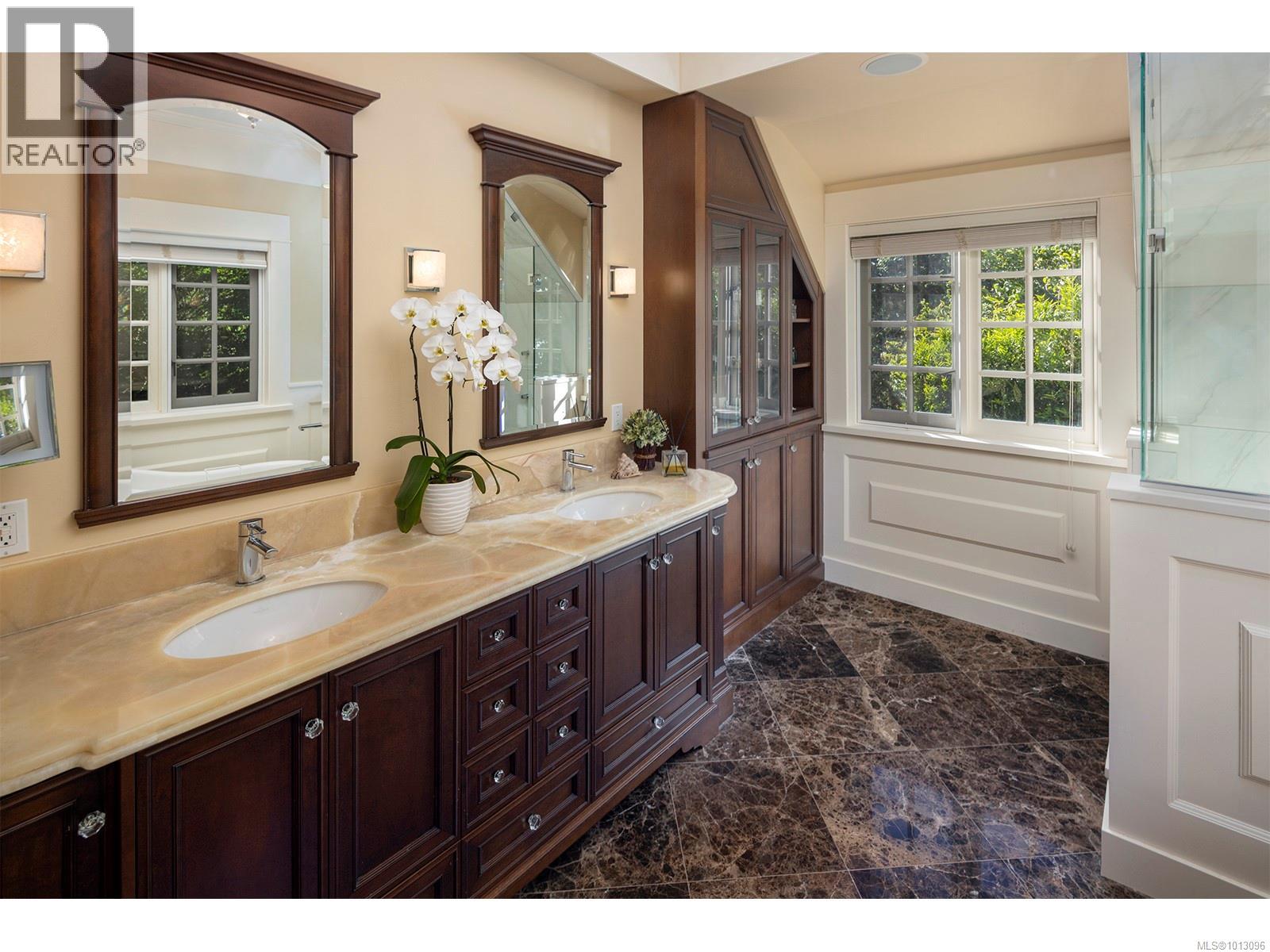  2766 Sea View Road, Saanich