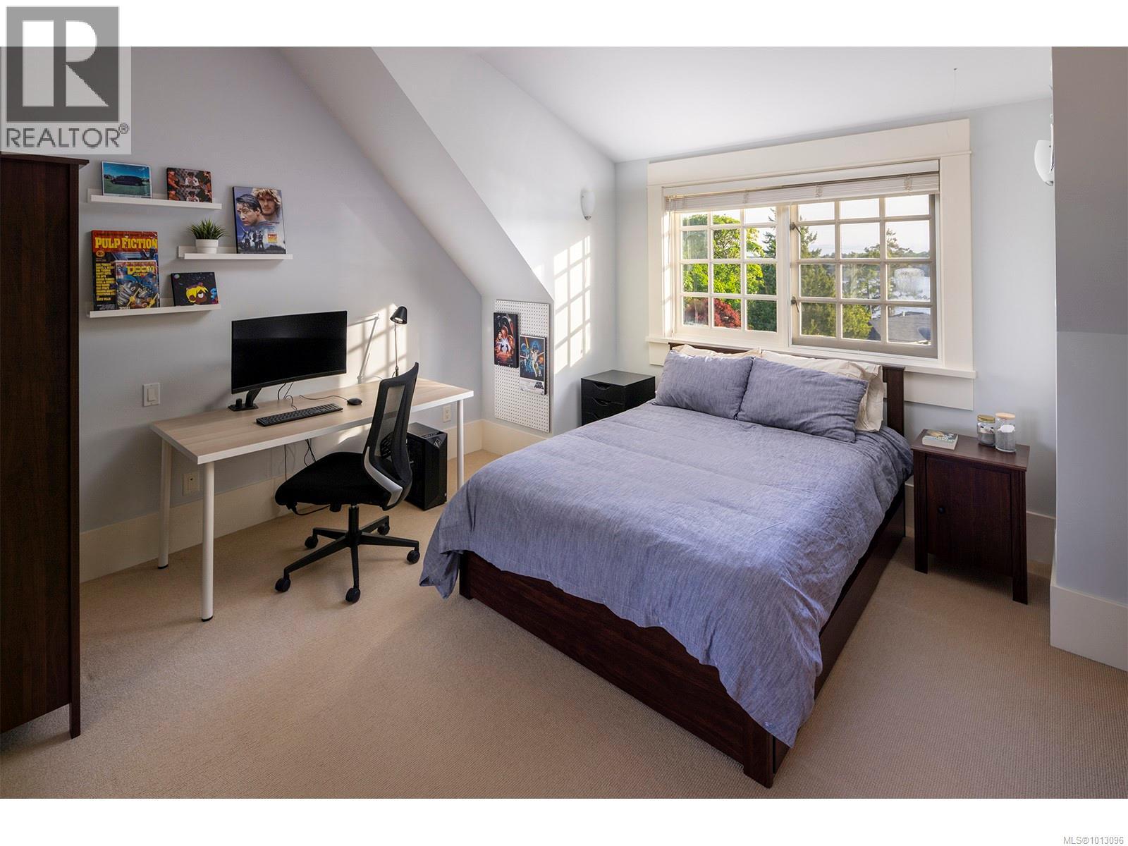  2766 Sea View Road, Saanich