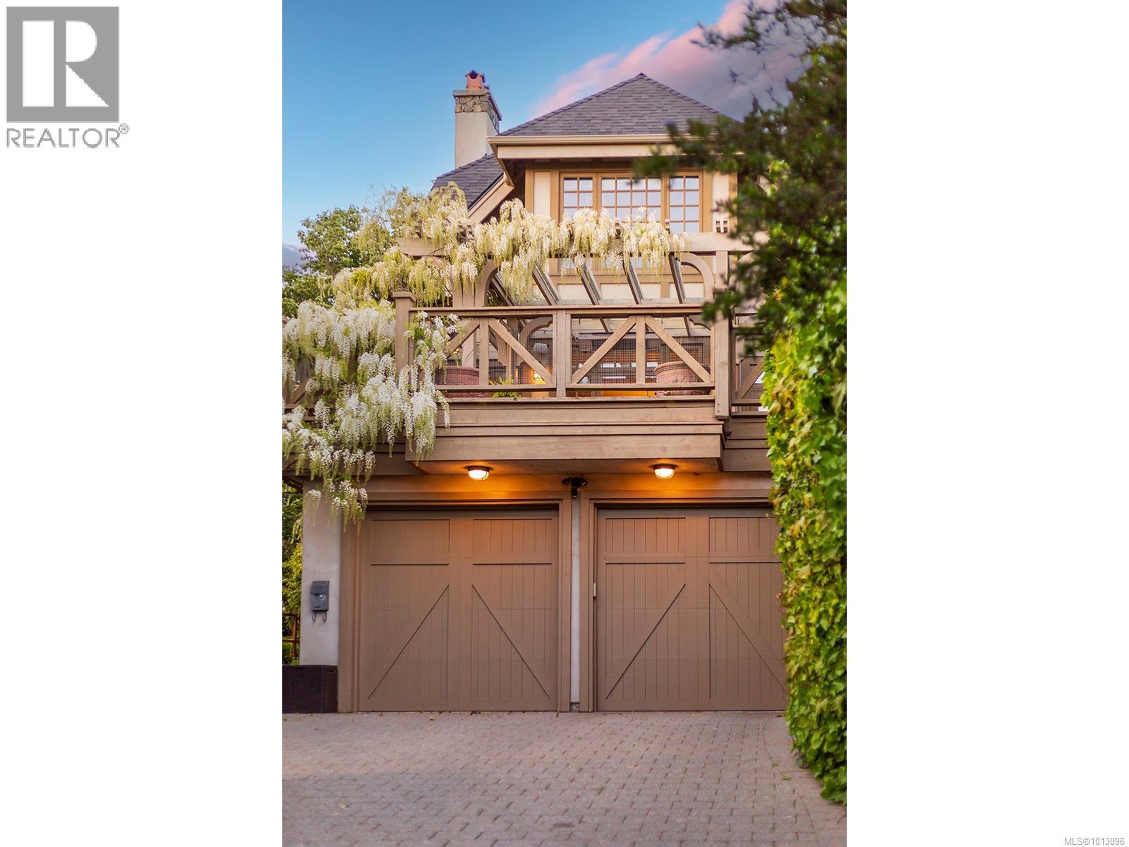  2766 Sea View Road, Saanich