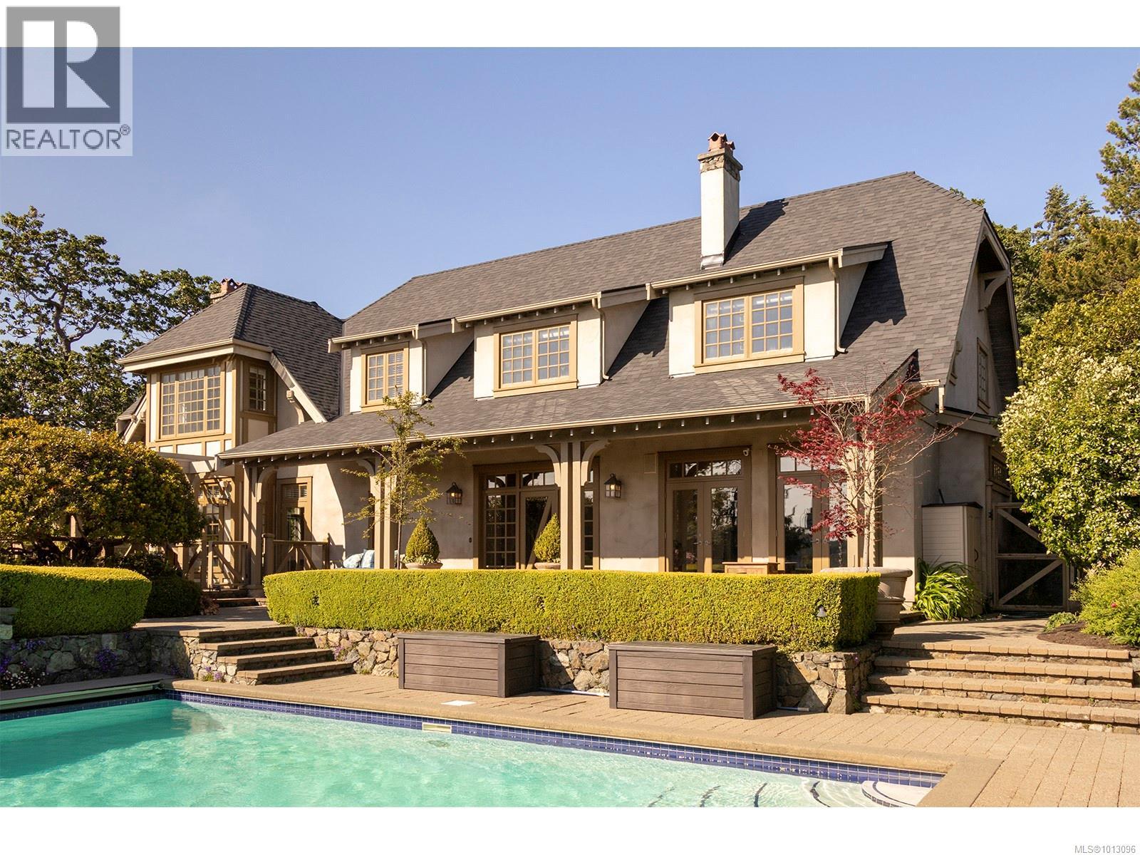  2766 Sea View Road, Saanich