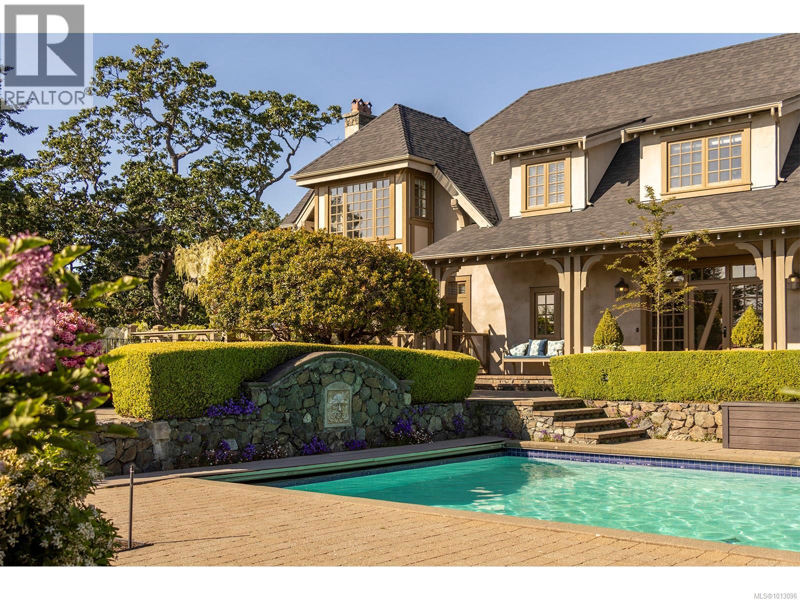  2766 Sea View Road, Saanich