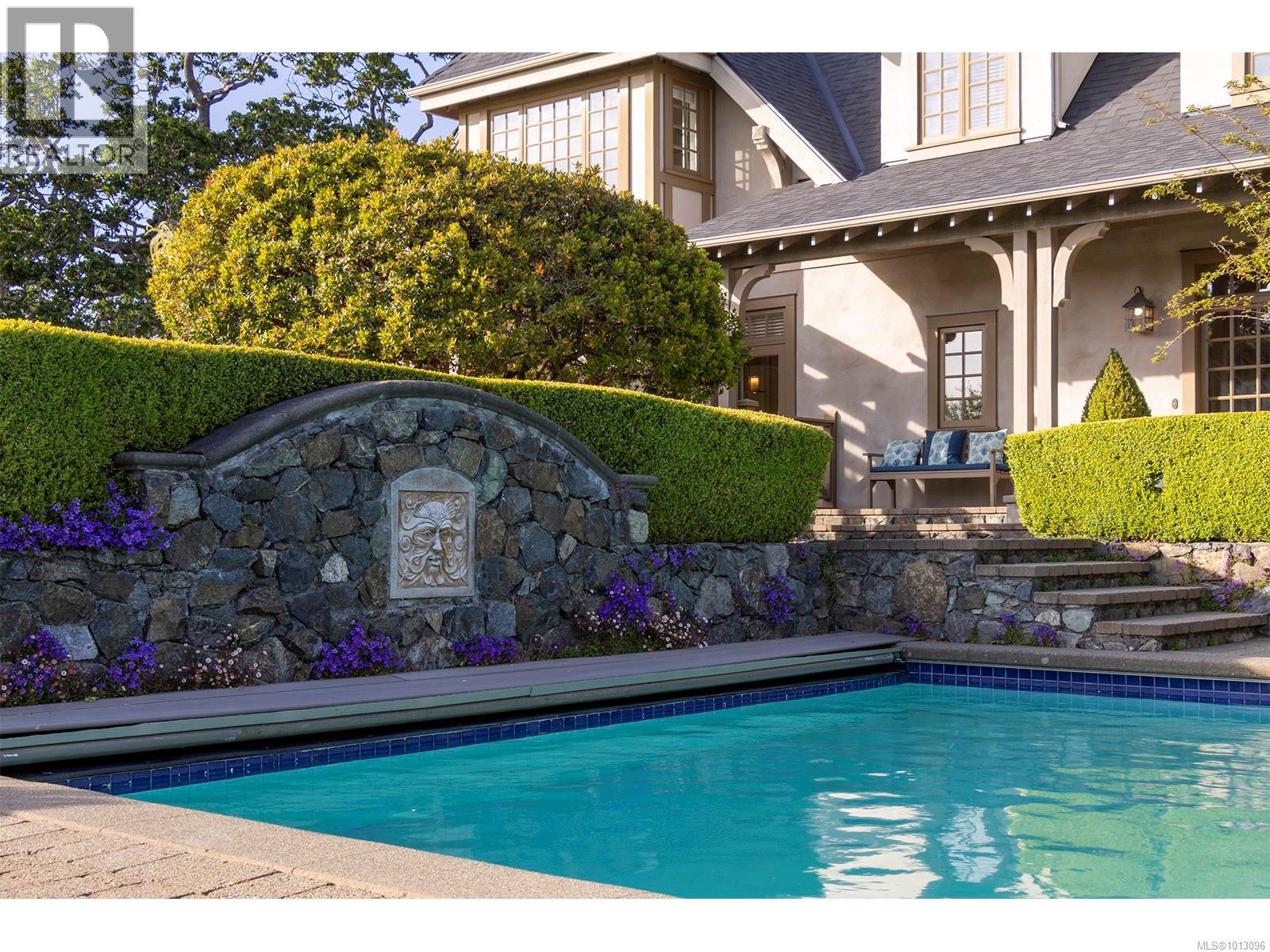  2766 Sea View Road, Saanich