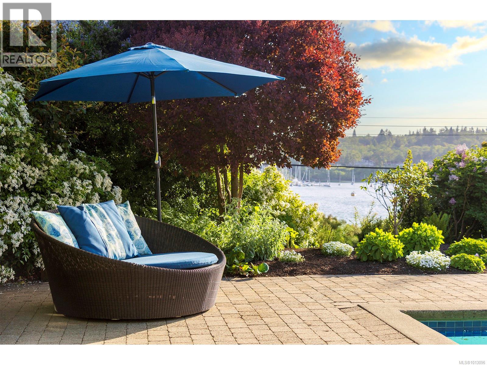  2766 Sea View Road, Saanich