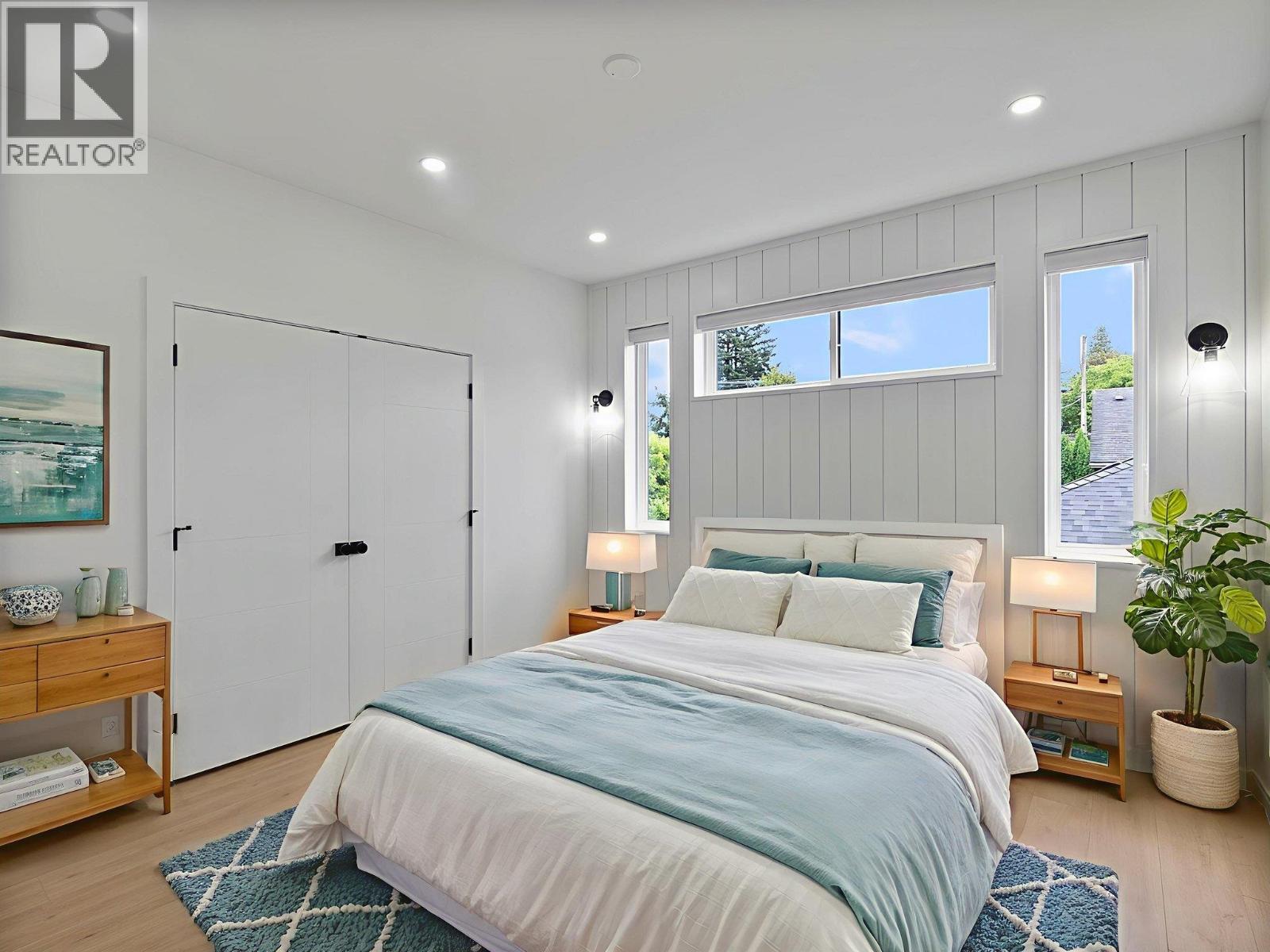 218 OSBORNE AVENUE, New Westminster