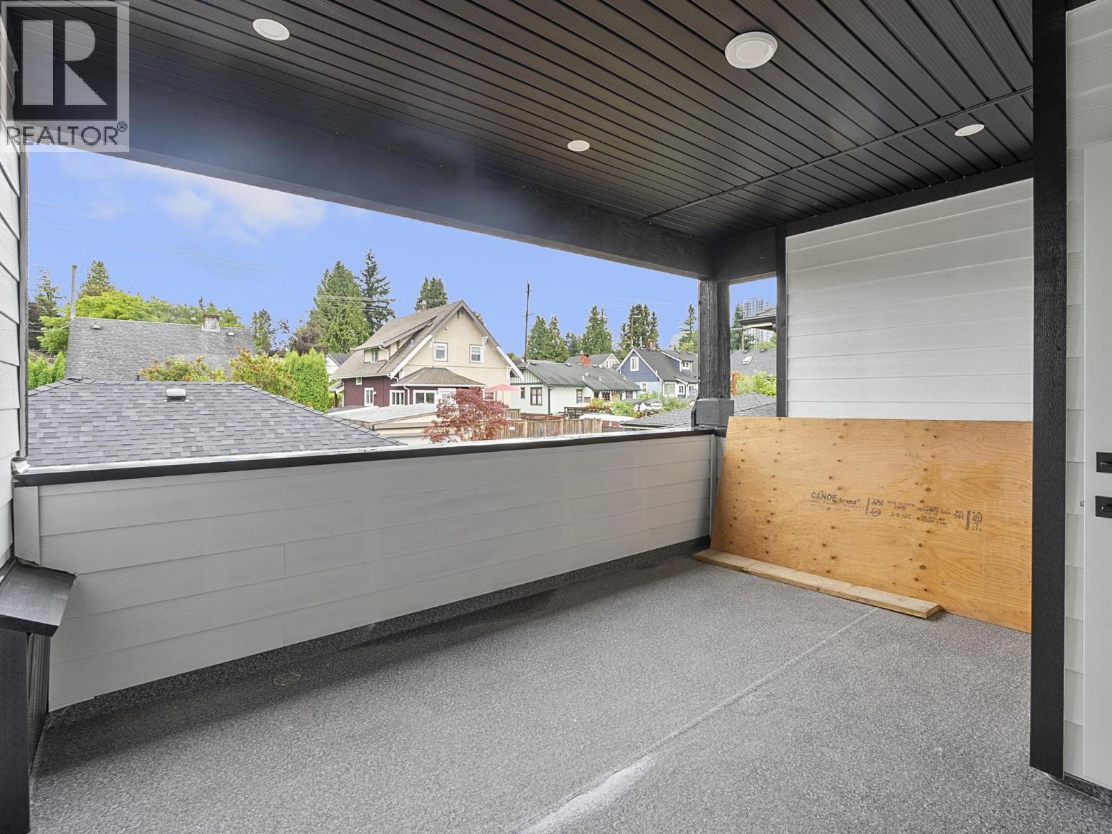 218 OSBORNE AVENUE, New Westminster