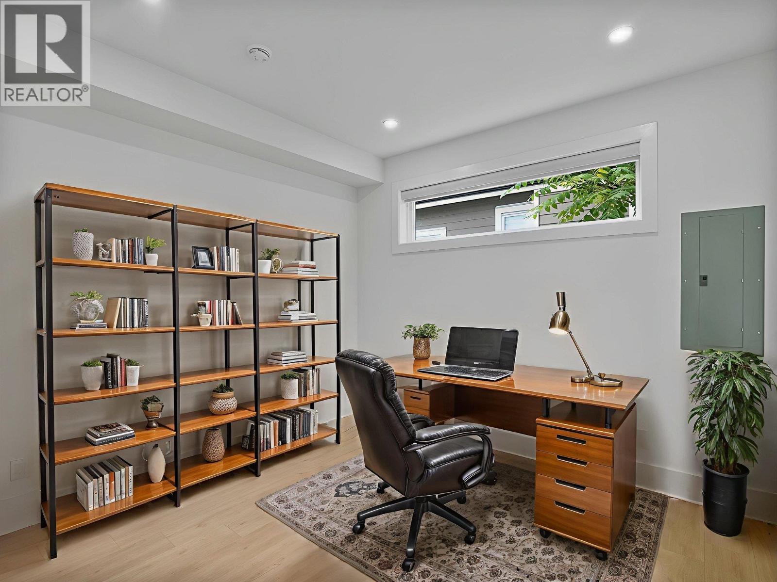 218 OSBORNE AVENUE, New Westminster