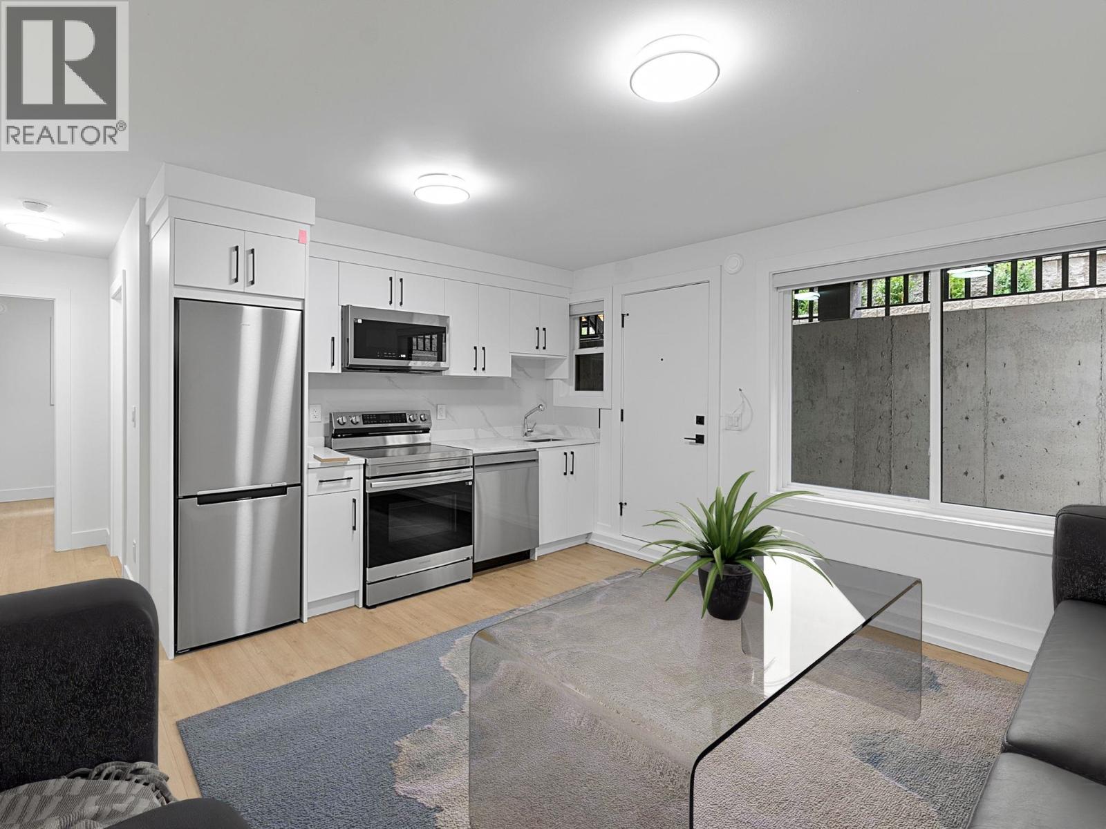 218 OSBORNE AVENUE, New Westminster