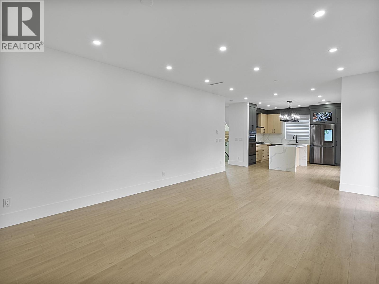 218 OSBORNE AVENUE, New Westminster