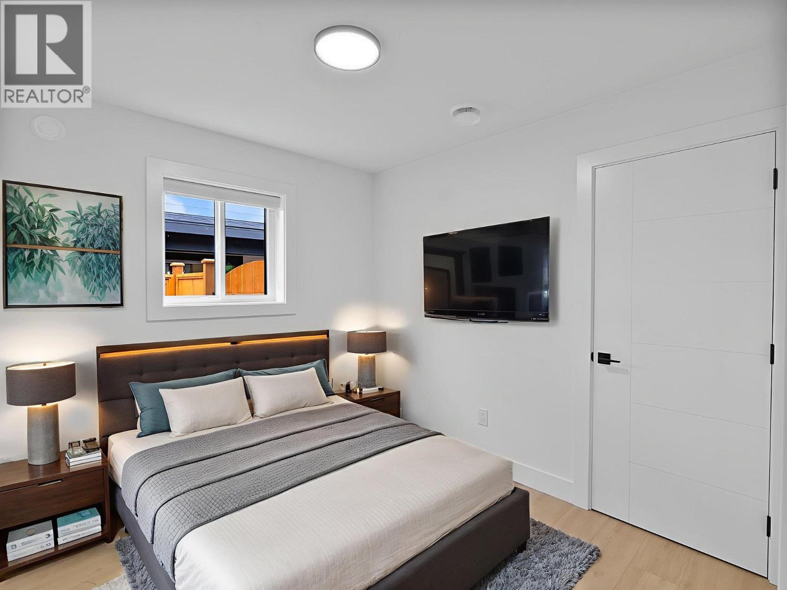 218 OSBORNE AVENUE, New Westminster