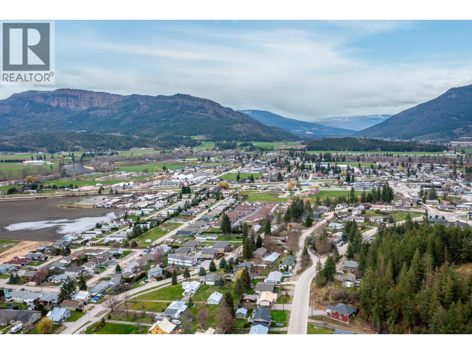 173 Salmon Arm Drive Unit# 102, Enderby