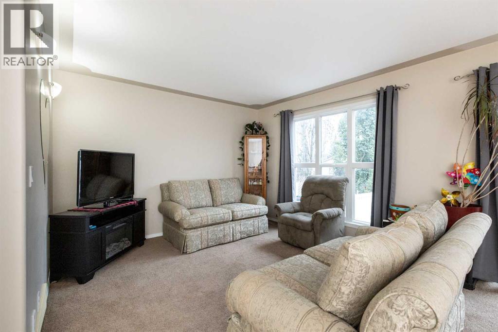 23 Lark Close, Sylvan Lake