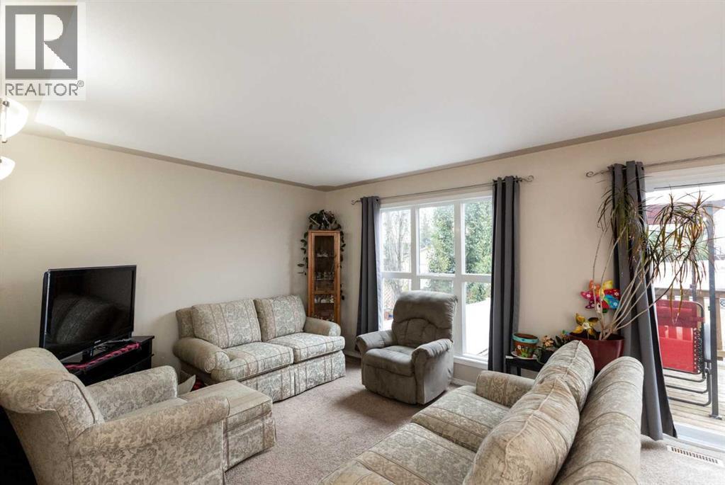 23 Lark Close, Sylvan Lake